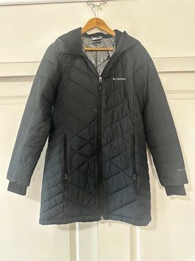Columbia Women's Black Hooded Quilted Puffer Coat